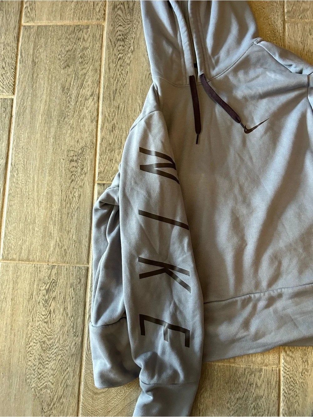 Nike Light Gray Dri-FIT Athletic Top - size xl